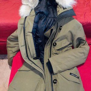 Canada Goose Women's Long Parka Coat